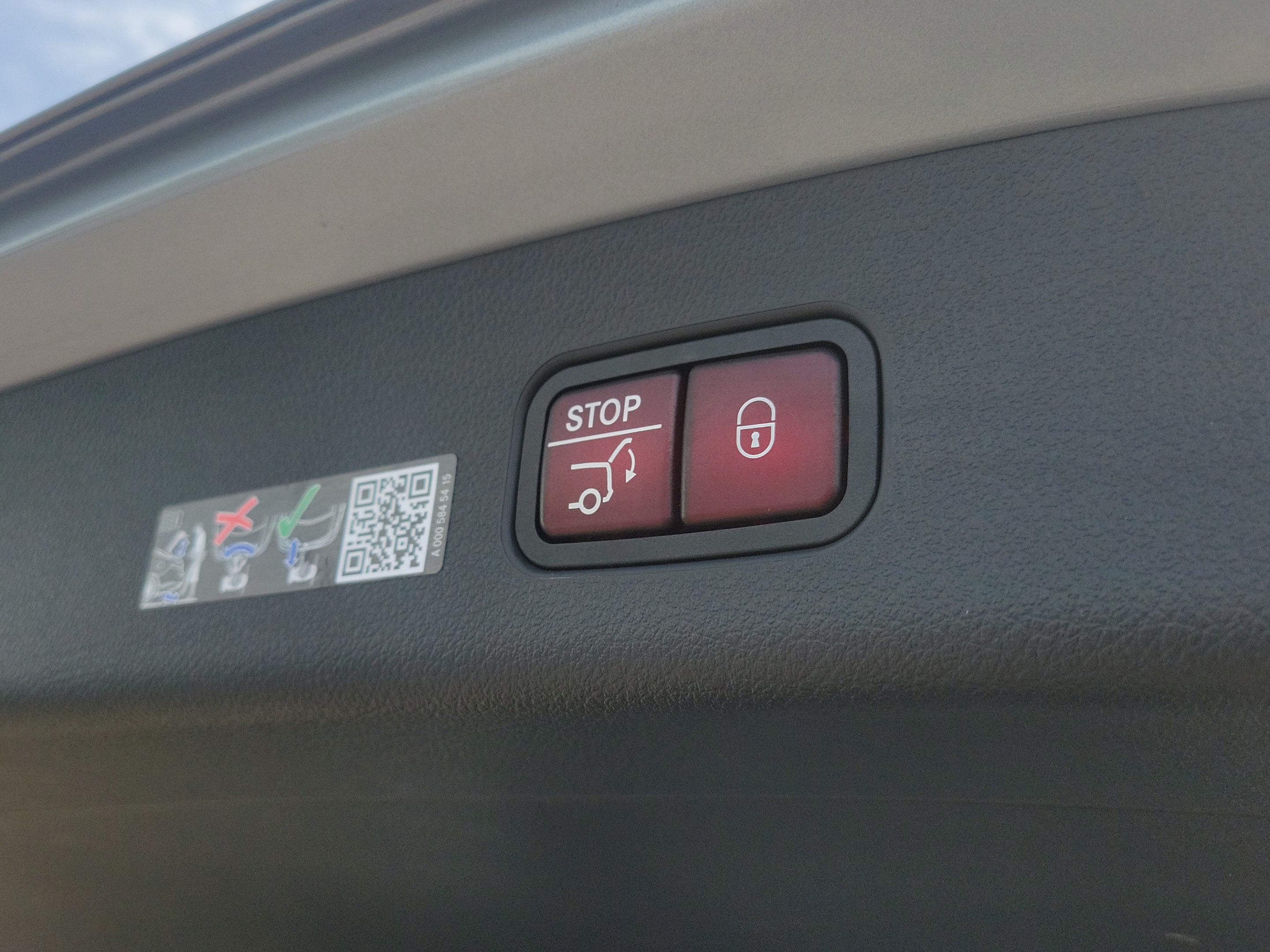 Certified 2026 Mercedes-Benz GLC 300 image 6
