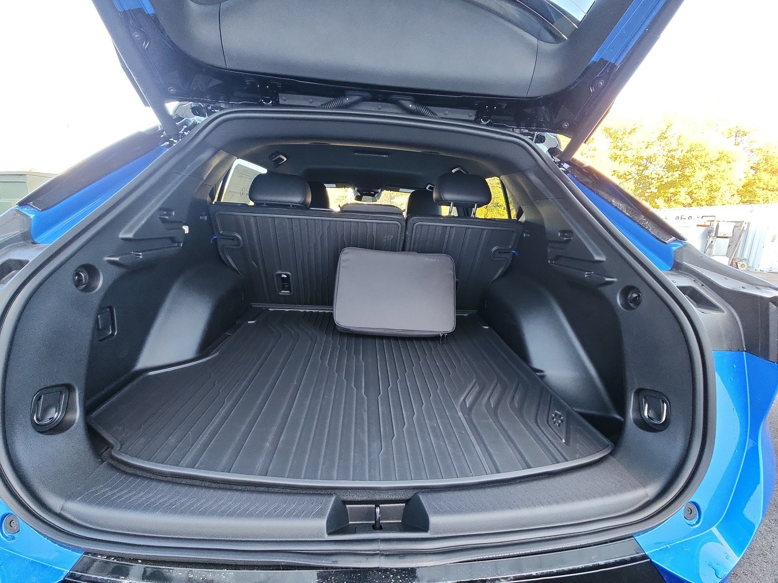 New 2026 Chevrolet Equinox EV RS w/ LPO, All-Weather Mat Package FWD image 25