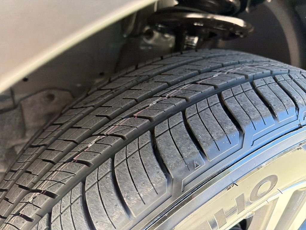 New 2026 Nissan Pathfinder SL image 11