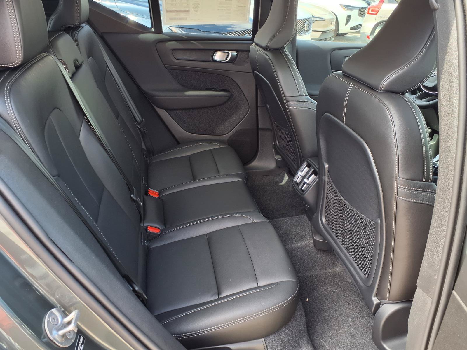 New 2026 Volvo XC40 B5 Plus w/ Protection Package Premier AWD/4WD image 10