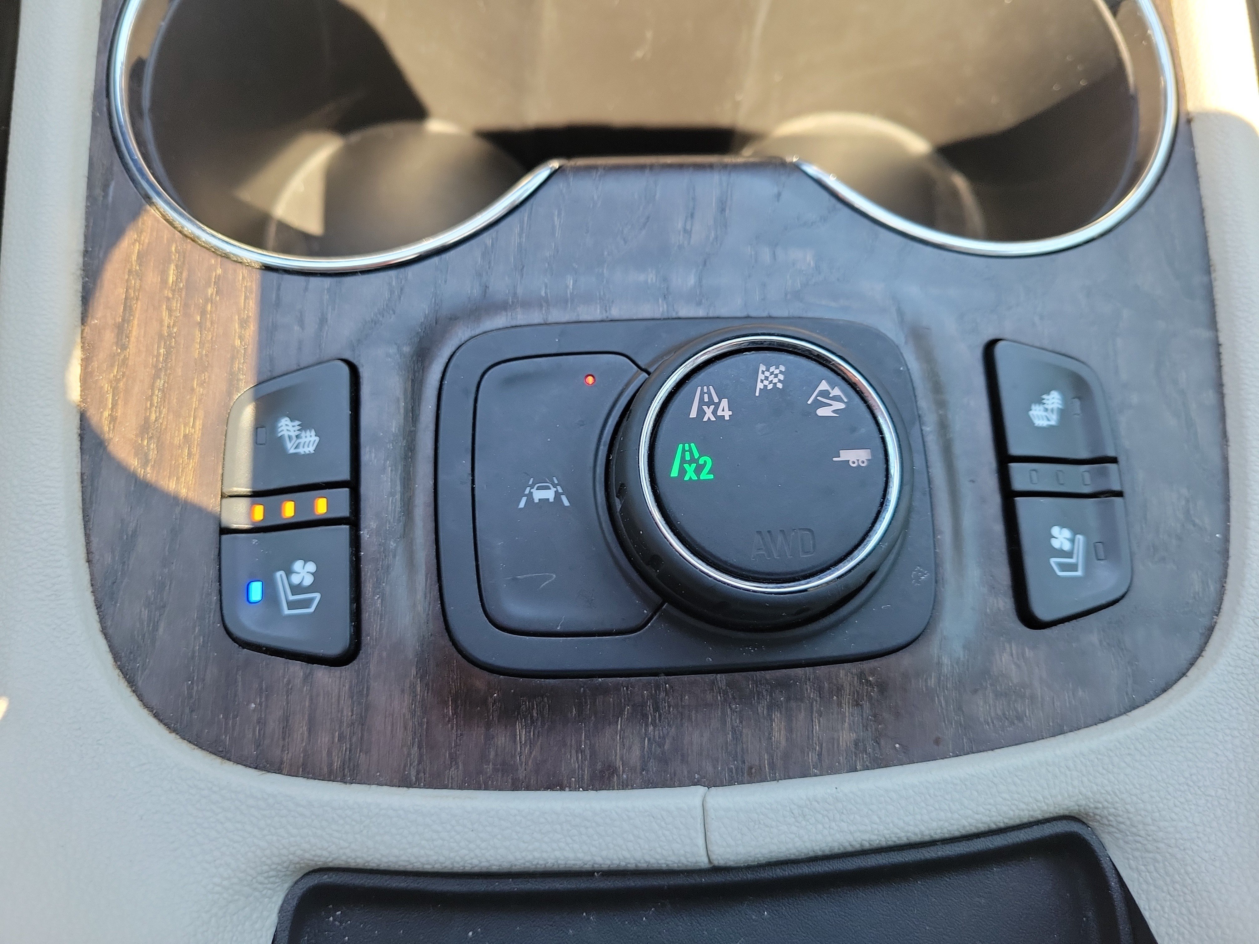 Used 2022 GMC Acadia Denali w/ Denali Ultimate Package AWD/4WD image 31
