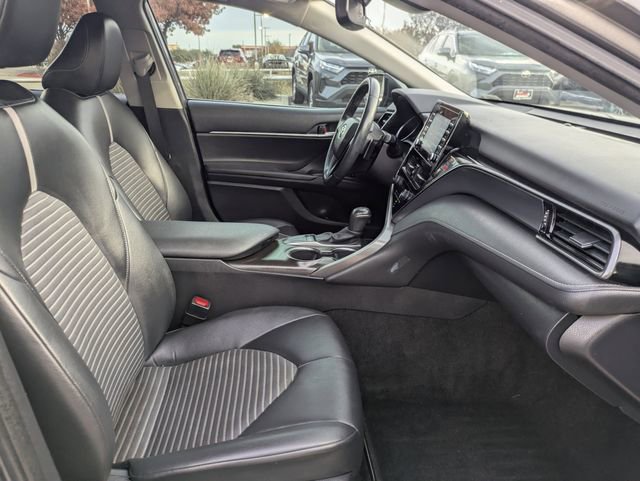 Used 2022 Toyota Camry SE image 30