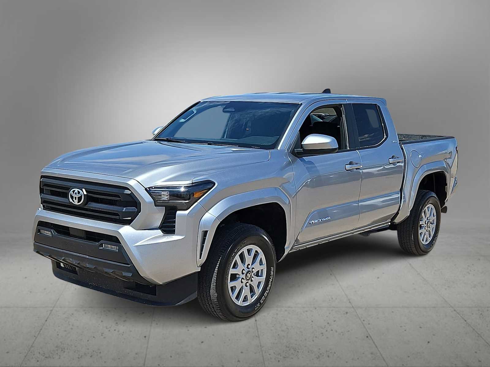 Used 2024 Toyota Tacoma SR5 RWD image 4