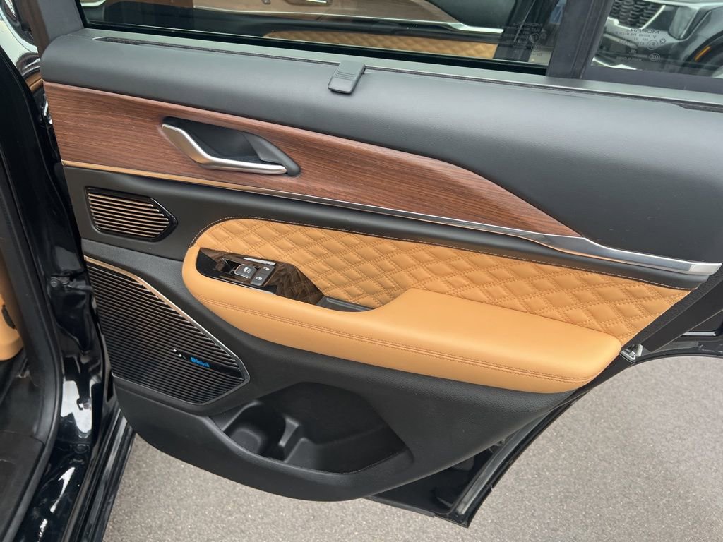 Used 2022 Jeep Grand Cherokee Summit w/ Advanced Protech Group IV image 17