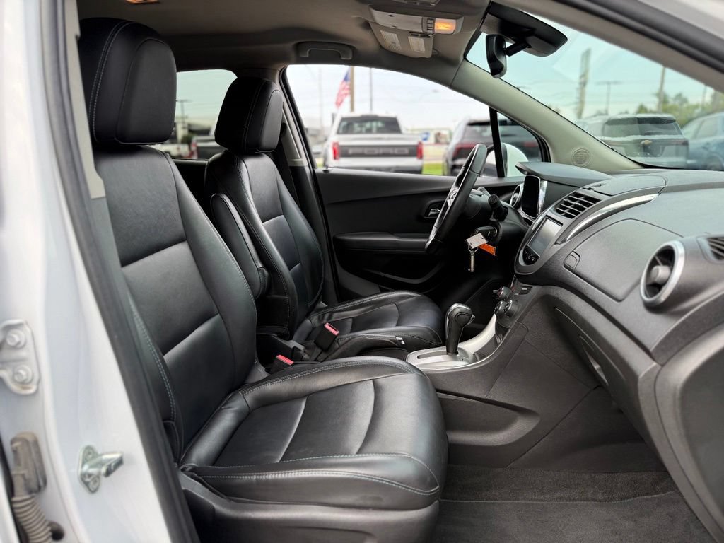 Used 2016 Chevrolet Trax LTZ FWD image 14