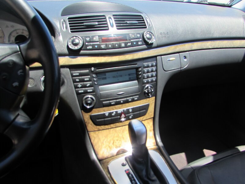 Used 2003 Mercedes-Benz E 500 Sedan image 20