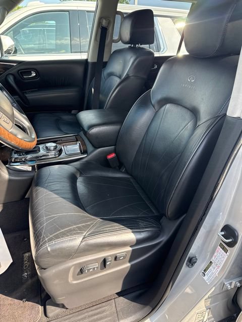 Used 2014 INFINITI QX80 4WD w/ Deluxe Touring Package image 19