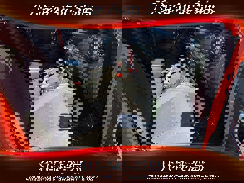 Used 2018 Jeep Wrangler Unlimited Rubicon w/ Dual Top Group image 34