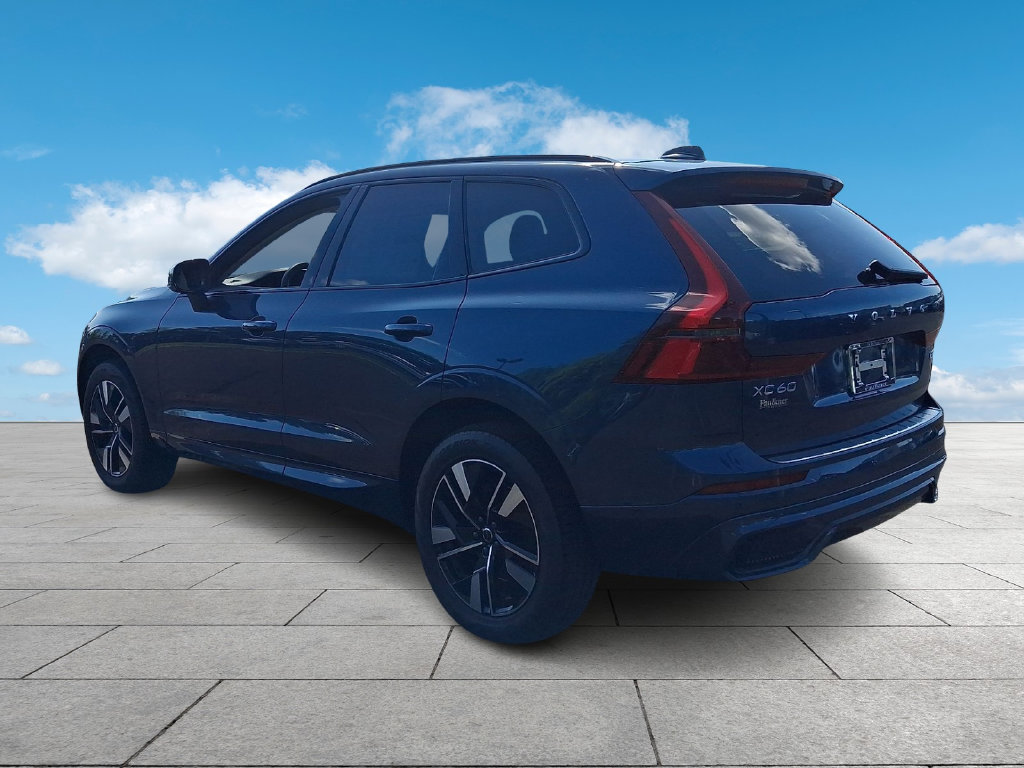 New 2026 Volvo XC60 B5 Plus w/ Protection Package Premier AWD/4WD image 4