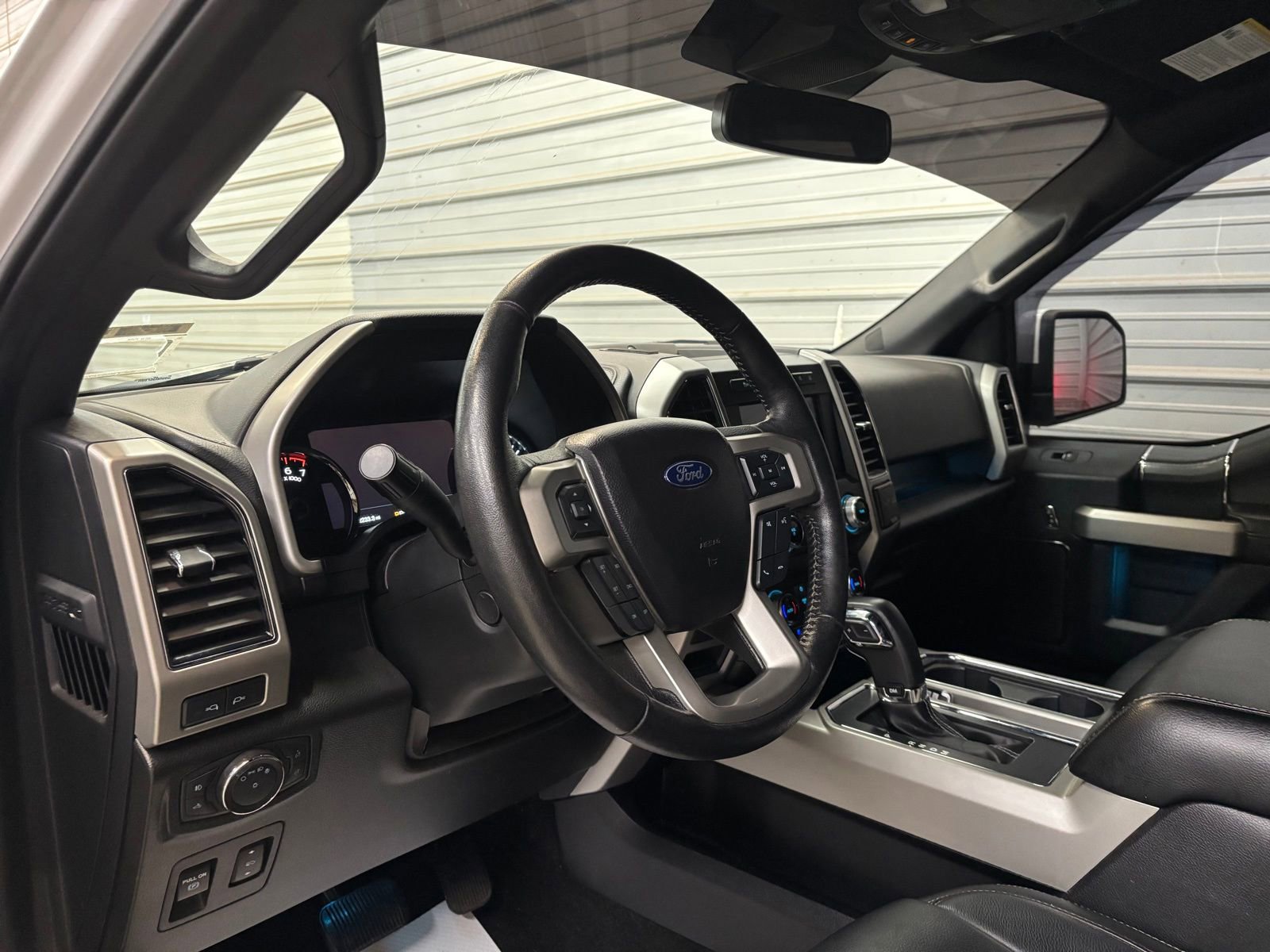 Used 2020 Ford F150 Lariat w/ Equipment Group 502A Luxury image 10