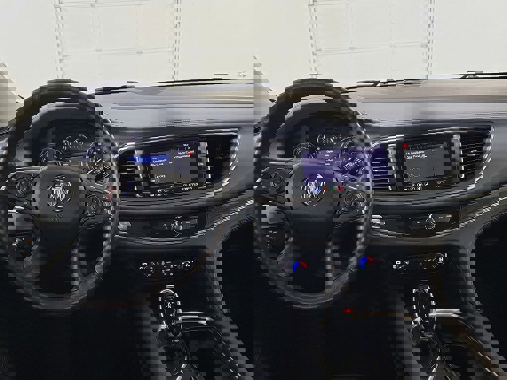 Used 2020 Buick Enclave Essence image 12