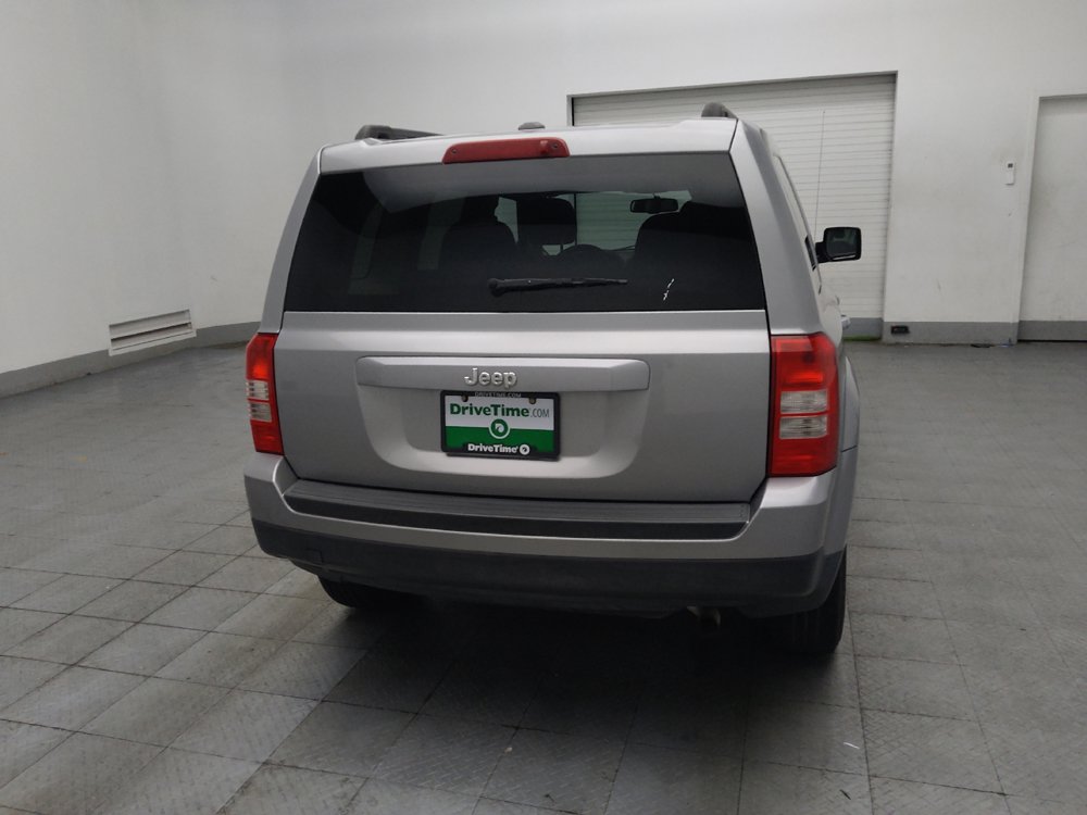Used 2016 Jeep Patriot Sport w/ Power Value Group FWD image 7