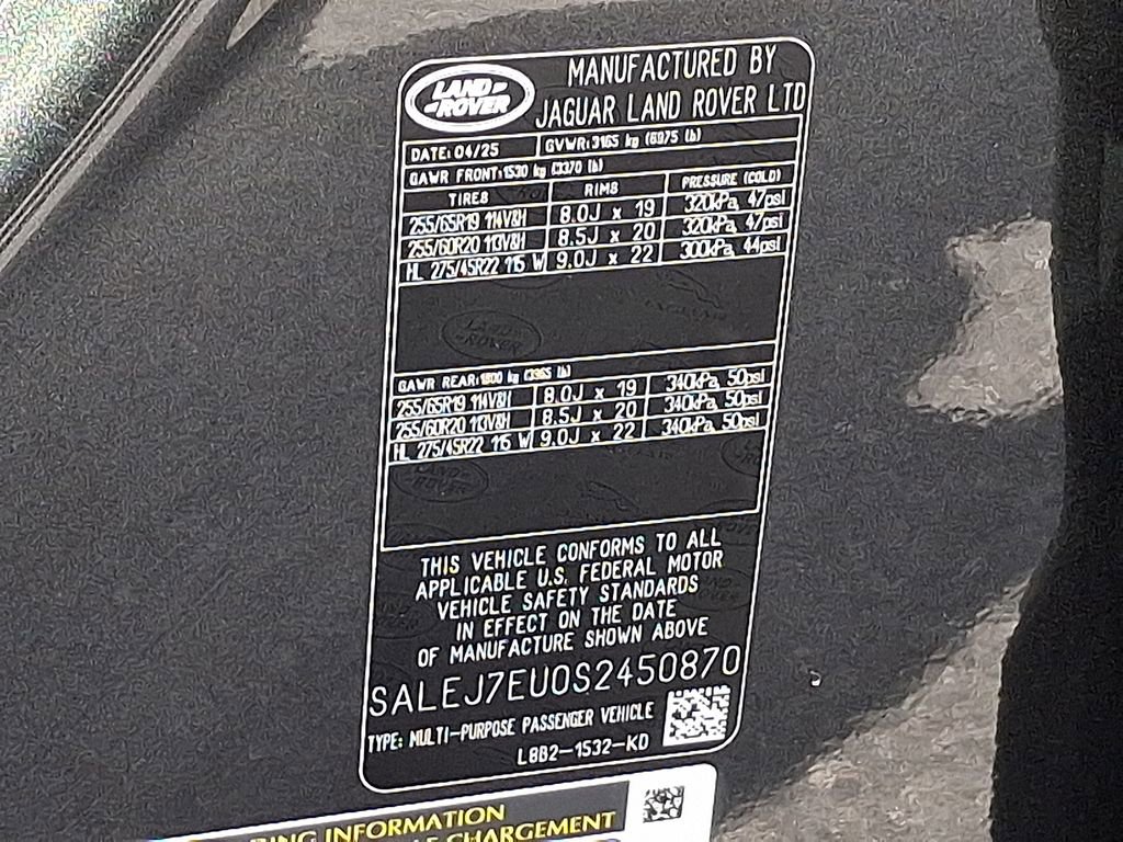 Used 2025 Land Rover Defender 110 S image 25