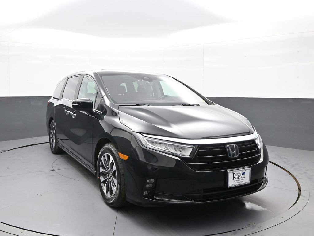 Certified 2024 Honda Odyssey EX-L image 3