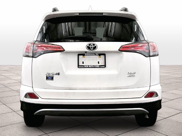 Used 2018 Toyota RAV4 XLE w/ Plus Extra Value Package AWD/4WD image 4