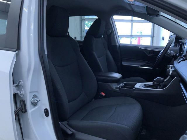 Used 2019 Toyota RAV4 LE w/ All Weather Liner Package AWD/4WD image 23