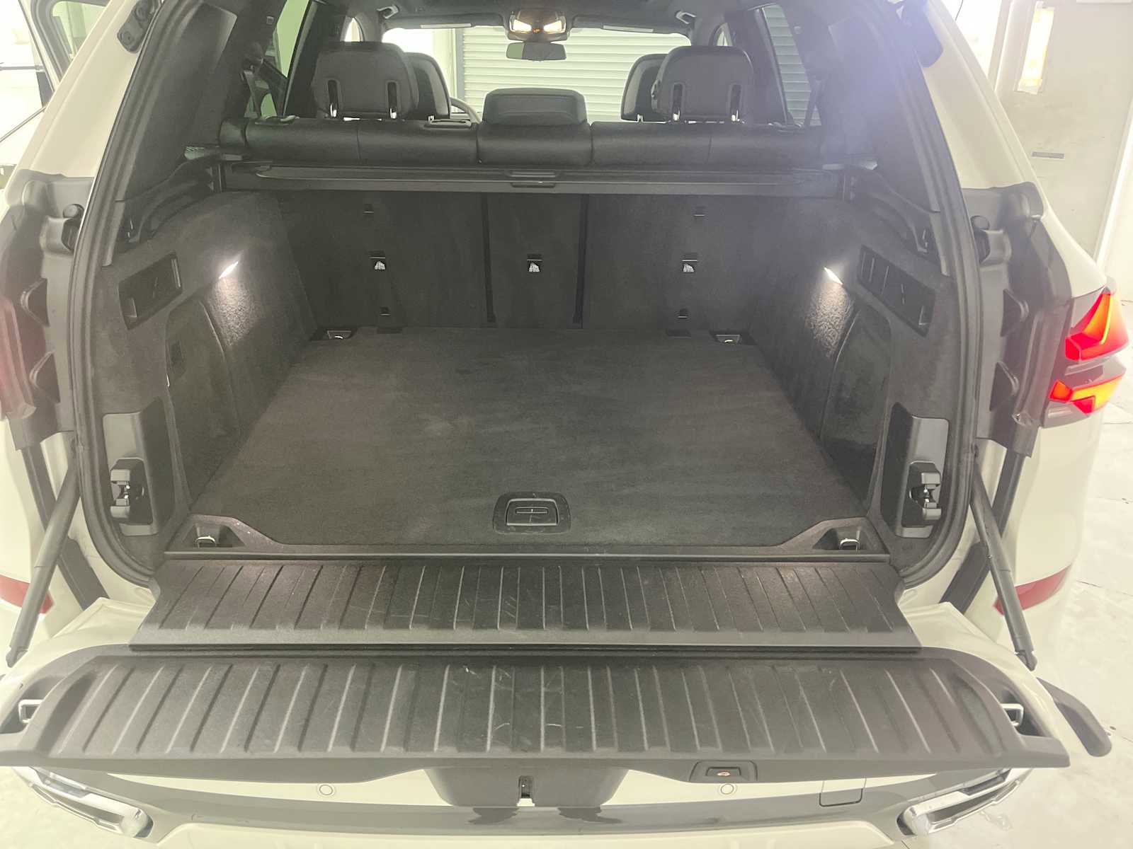 Used 2026 BMW X5 xDrive40i image 21