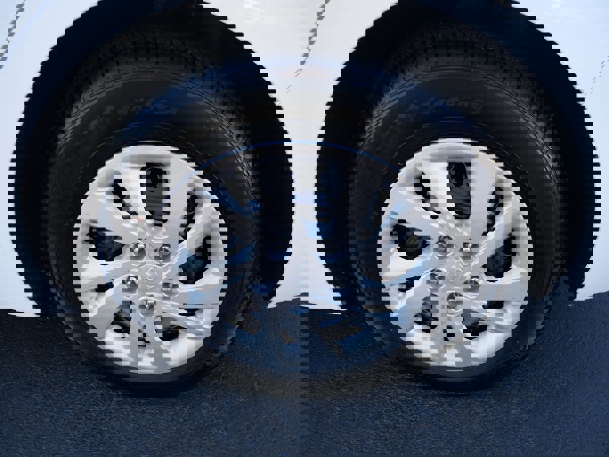 Used 2020 Hyundai Elantra SE w/ Convenience Package (C2) image 35