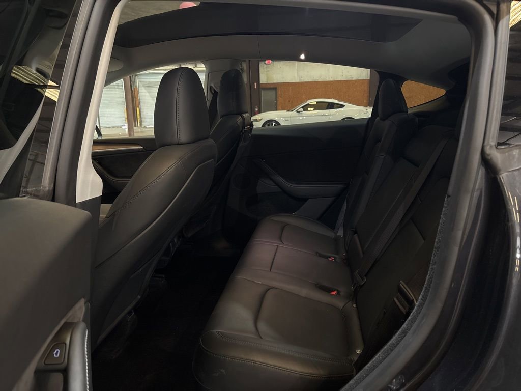 Used 2024 Tesla Model Y Long Range image 42