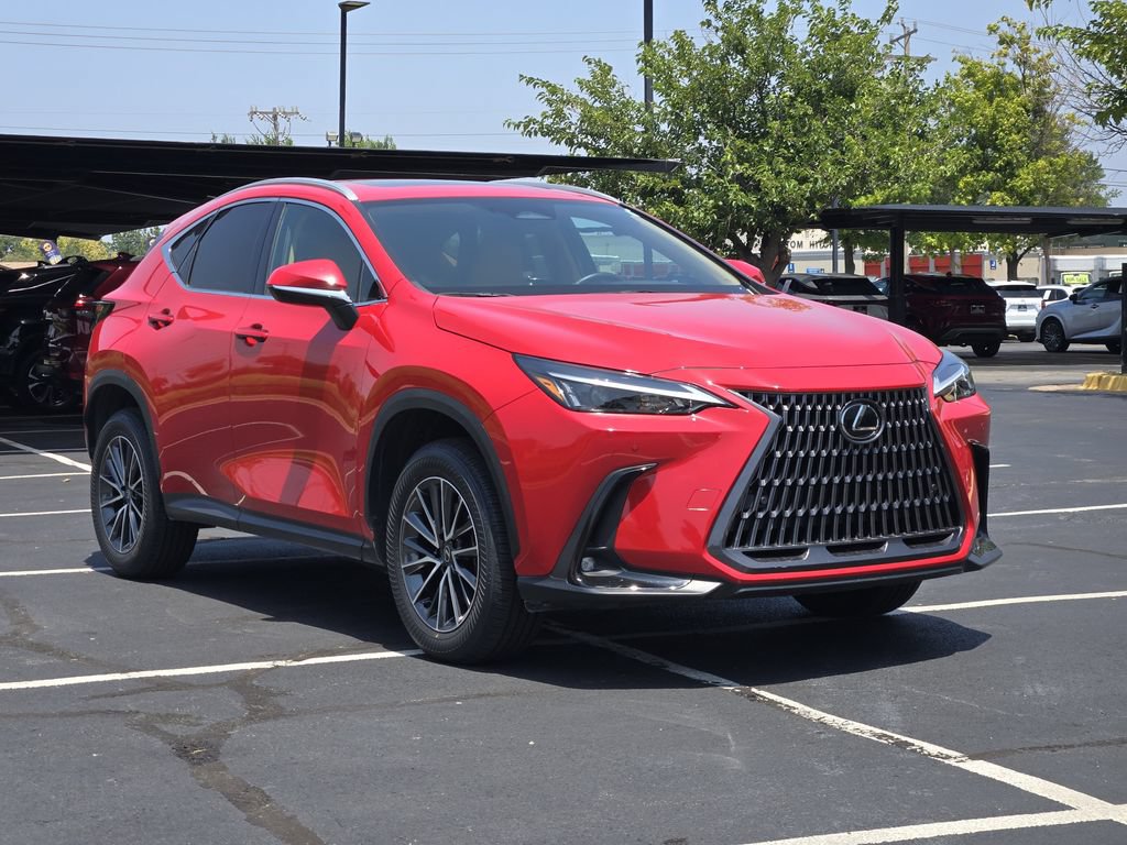 Used 2024 Lexus NX 250 FWD image 3