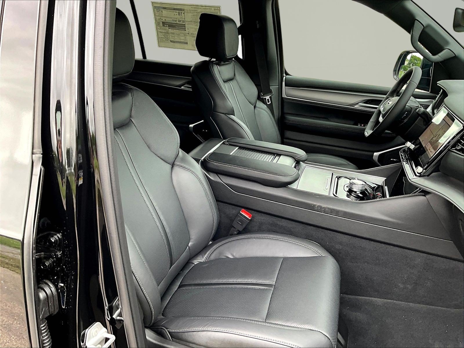 New 2026 Jeep Grand Wagoneer L Limited AWD/4WD image 18