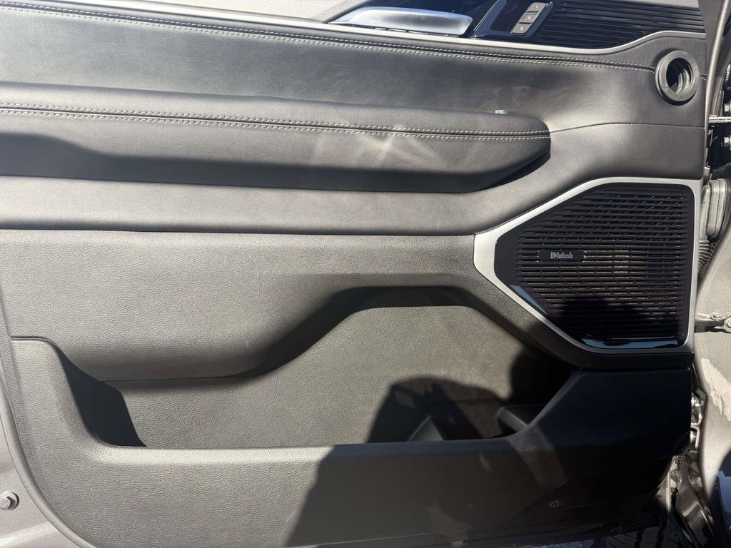 New 2026 Jeep Grand Wagoneer 4WD image 11