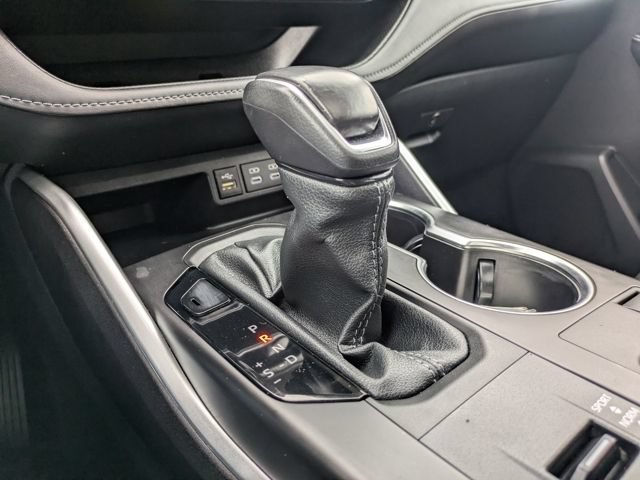 Certified 2024 Toyota Highlander XLE AWD/4WD image 34