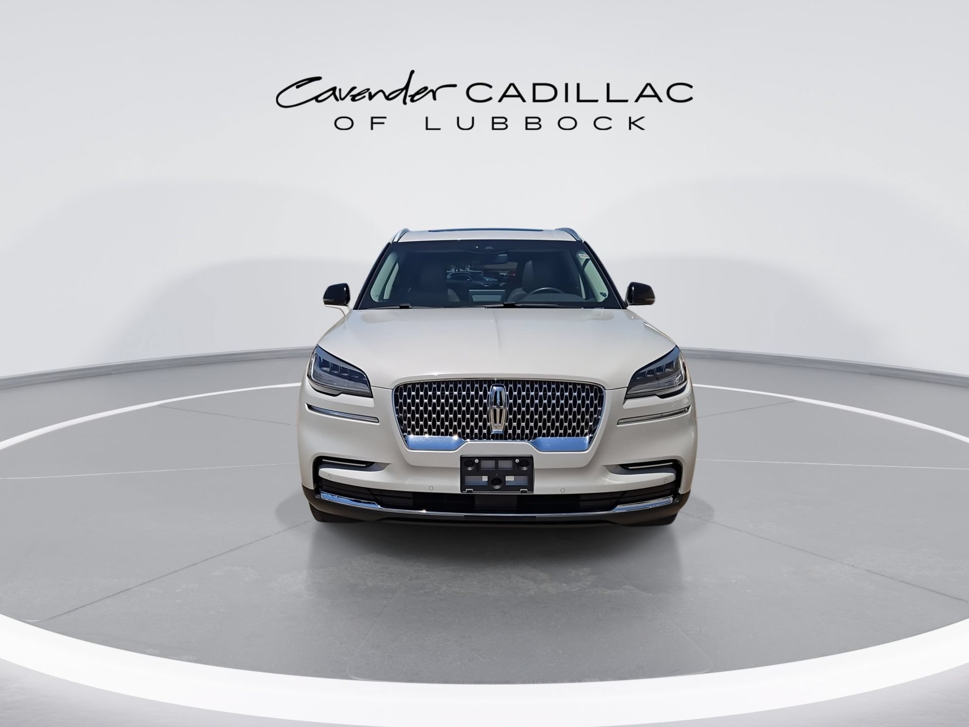 Used 2023 Lincoln Aviator 2WD w/ Premium Package image 3
