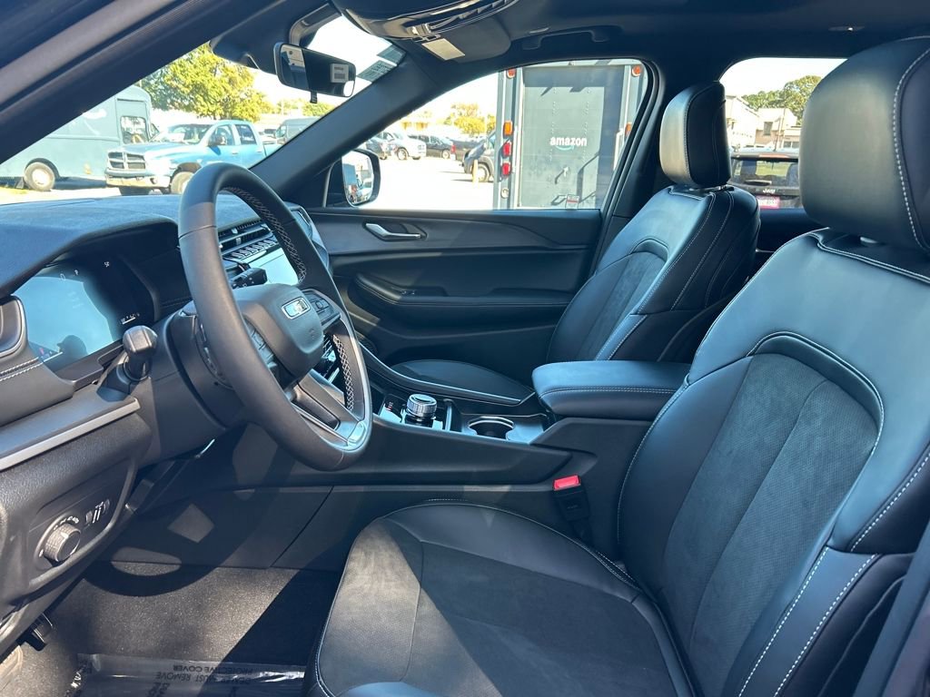 New 2025 Jeep Grand Cherokee L Altitude image 23