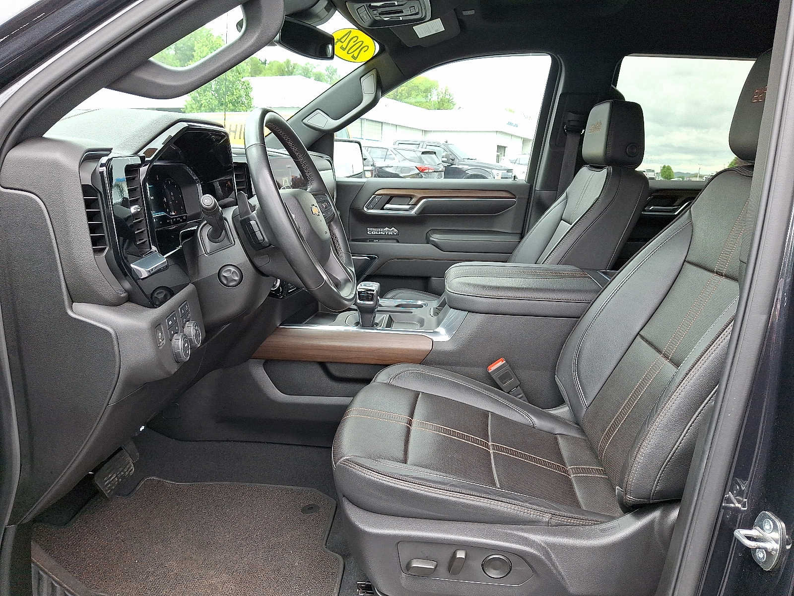 Used 2024 Chevrolet Silverado 1500 High Country AWD/4WD image 13