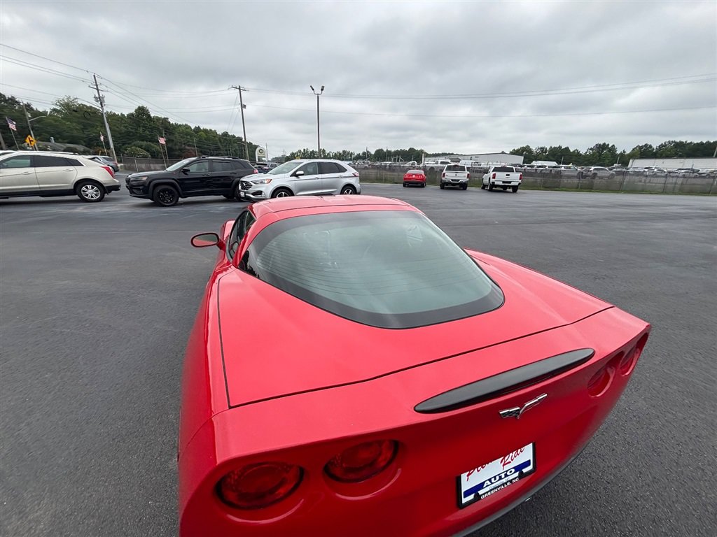Used 2007 Chevrolet Corvette Coupe w/ Preferred Equipment Group RWD image 5
