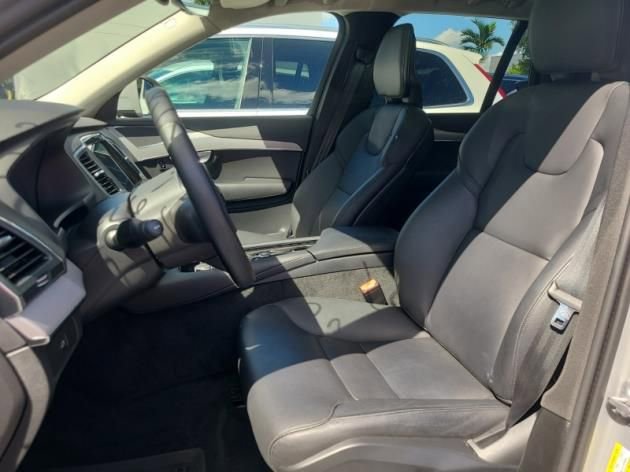 Used 2024 Volvo XC90 B5 Core w/ Protection Package Premier image 3