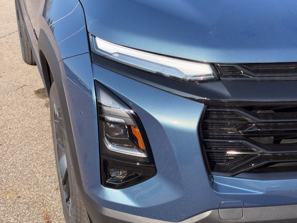 New 2027 Chevrolet Equinox RS w/ Safety and Technology Package AWD/4WD image 3