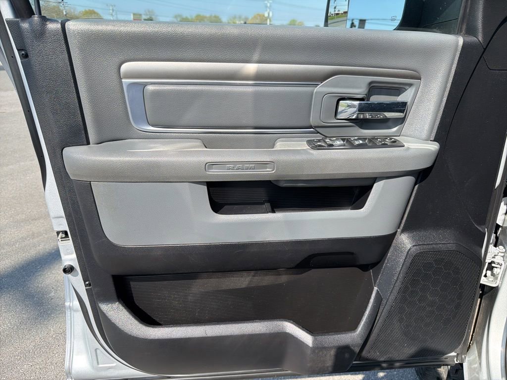 Used 2018 RAM 2500 Big Horn image 28