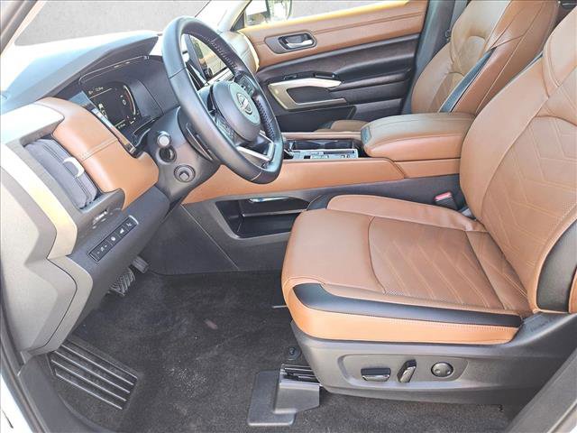 New 2025 Nissan Pathfinder Platinum image 4