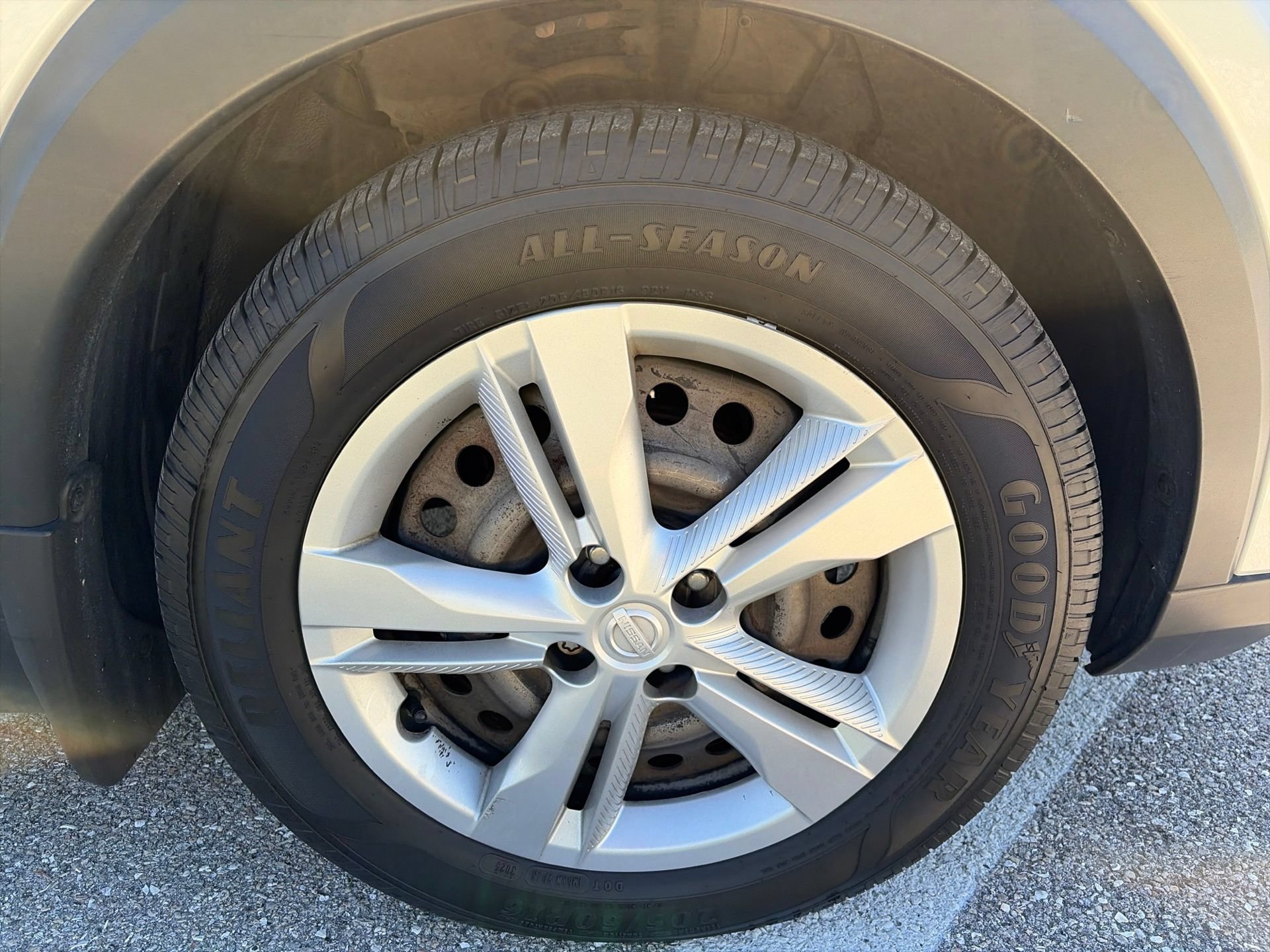 Used 2020 Nissan Kicks S FWD image 16