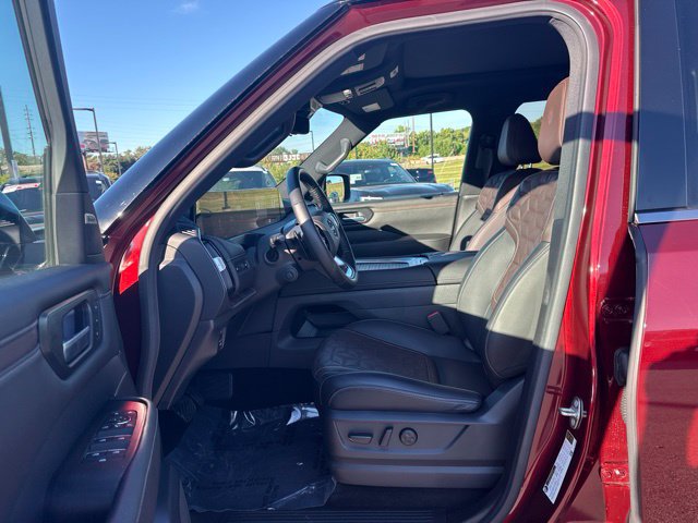 Certified 2025 Nissan Armada Platinum AWD/4WD image 12