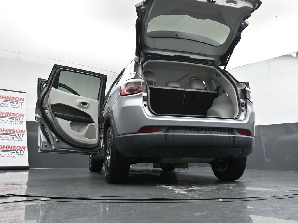 Used 2019 Jeep Compass Latitude w/ Popular Equipment Group image 49