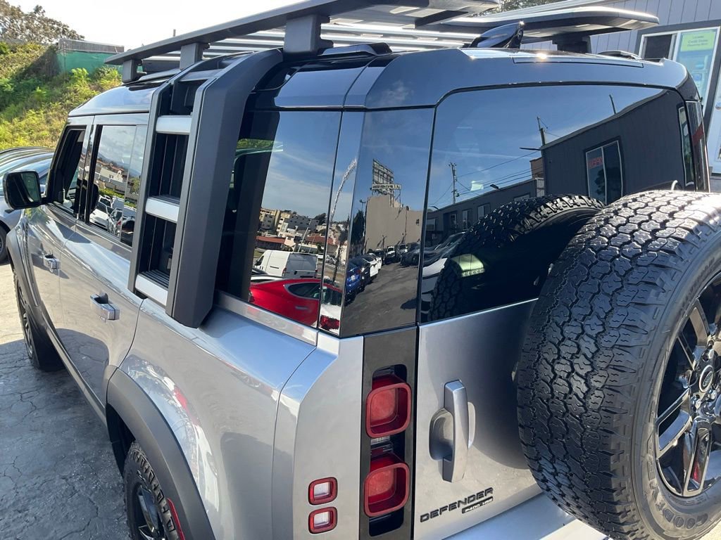 Used 2020 Land Rover Defender 110 HSE AWD/4WD image 98