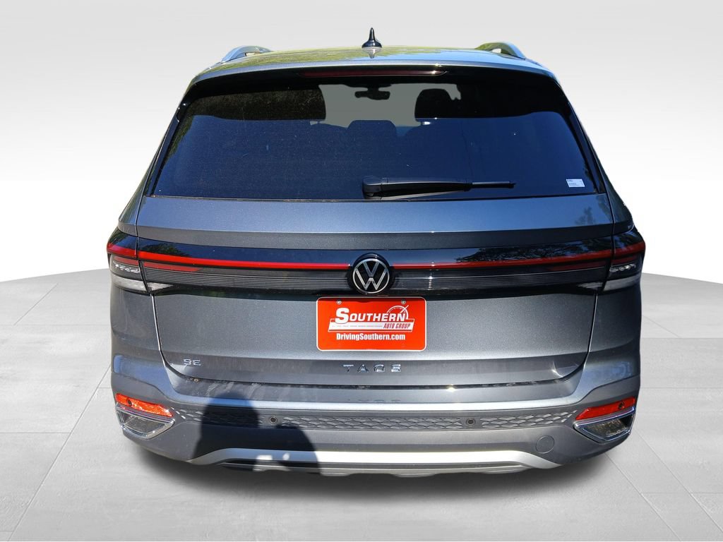 New 2026 Volkswagen Taos SE FWD image 4