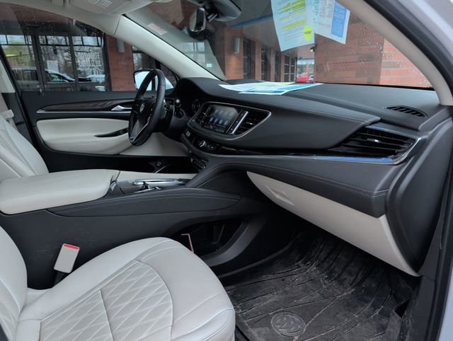 Certified 2023 Buick Enclave Avenir w/ Avenir Technology Package AWD/4WD image 32