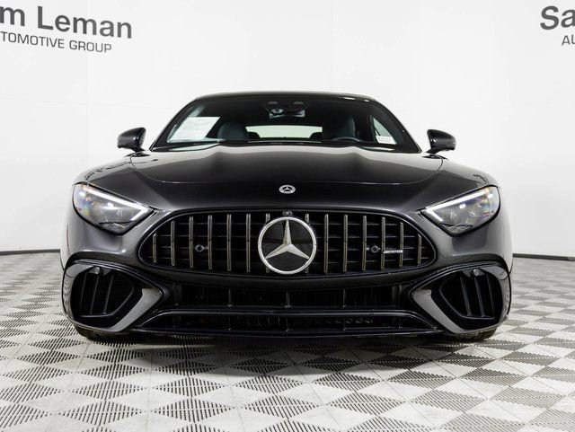 Used 2022 Mercedes-Benz SL 63 AMG 4MATIC w/ Driver Assistance Package image 5