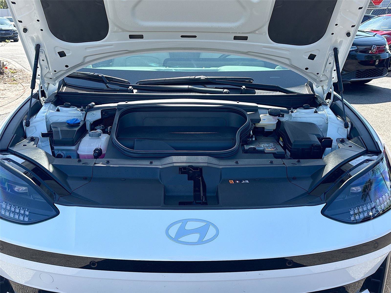 Used 2025 Hyundai Ioniq 6 SEL RWD image 30