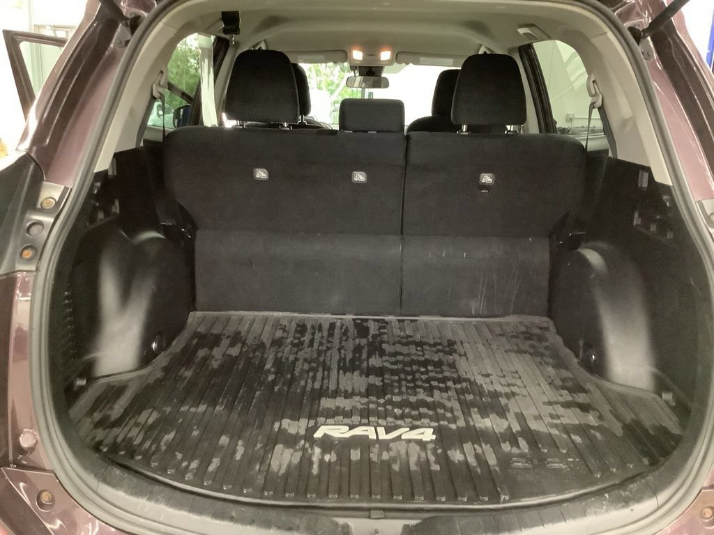 Used 2017 Toyota RAV4 LE w/ All Weather Liner Package AWD/4WD image 18