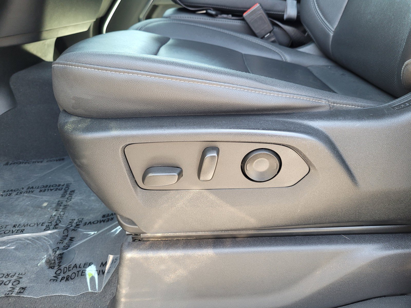 Used 2024 Chevrolet Silverado 2500 LTZ AWD/4WD image 11