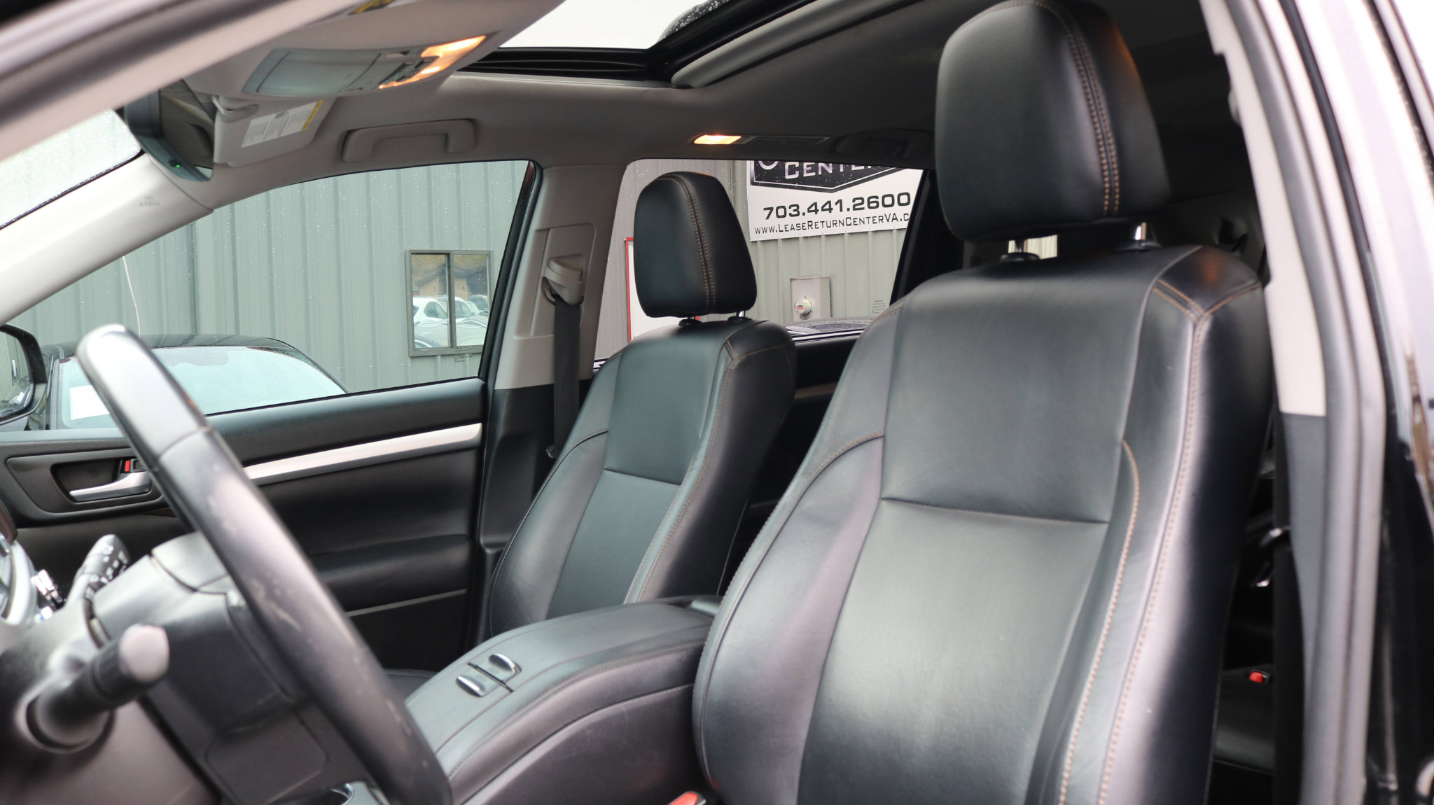 Used 2019 Toyota Highlander XLE image 8