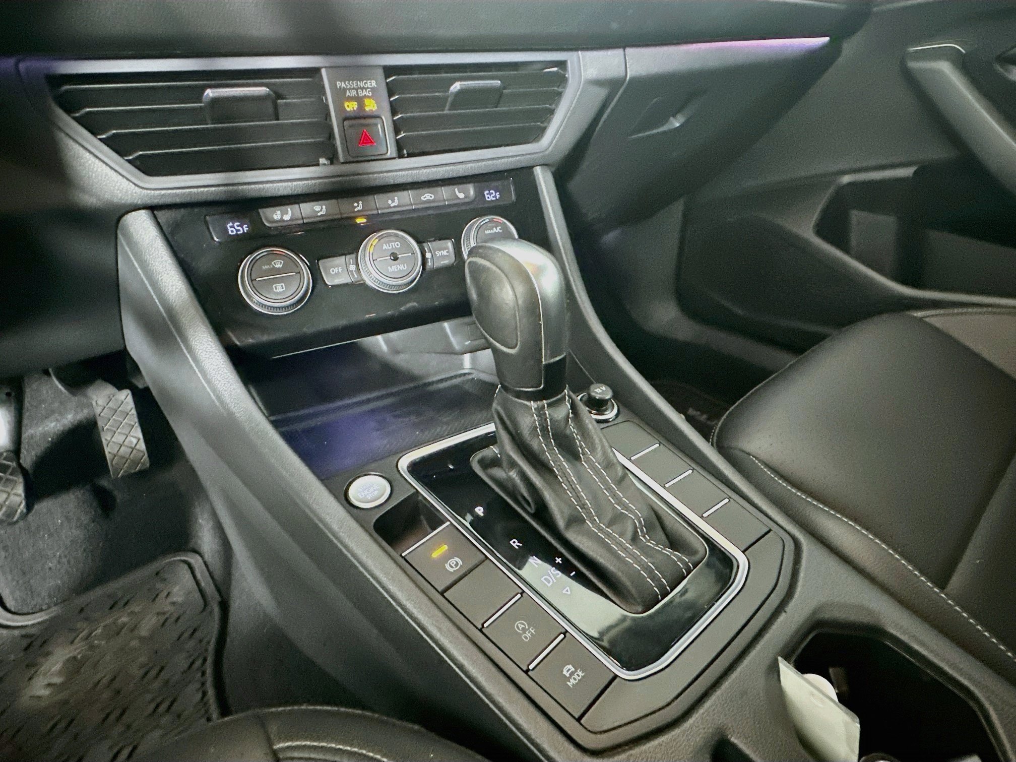 Used 2021 Volkswagen Jetta SEL FWD image 24