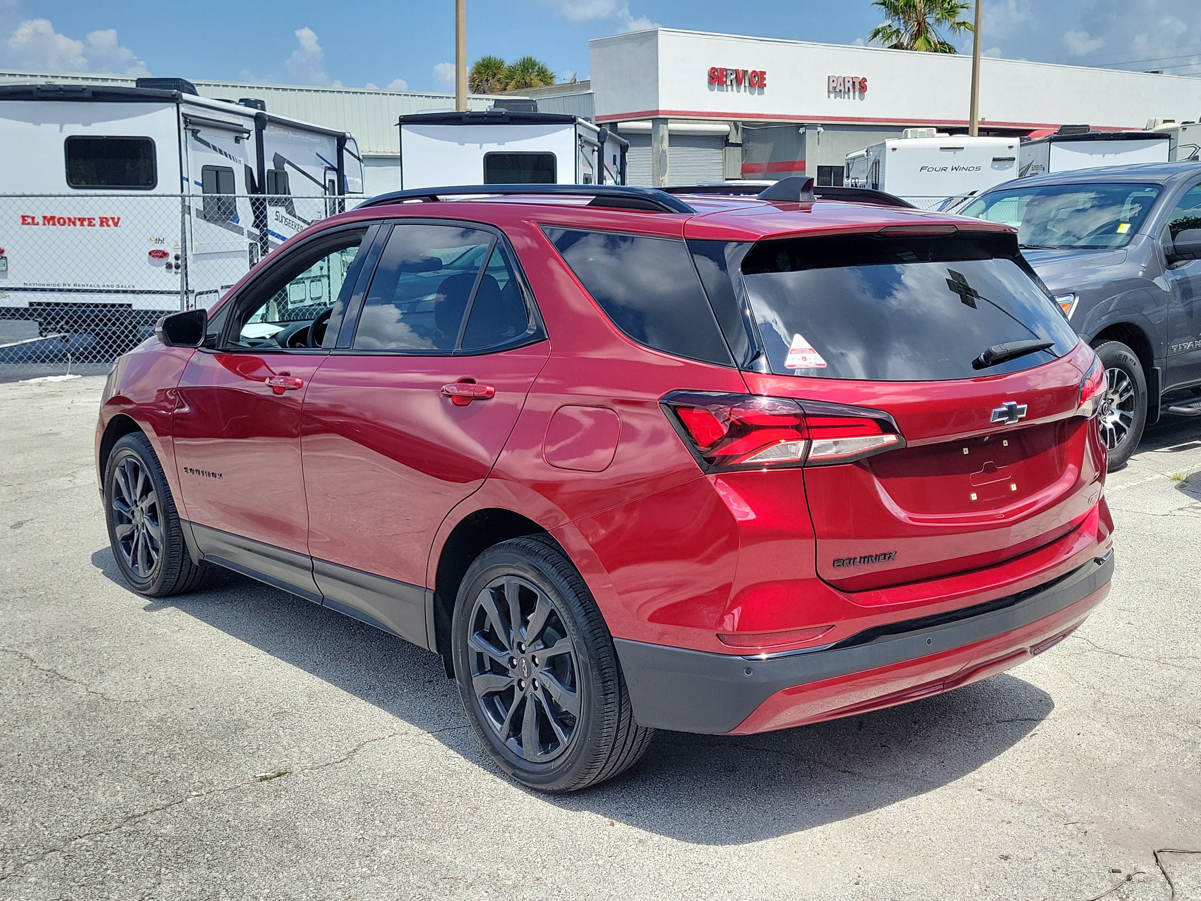 Used 2024 Chevrolet Equinox RS FWD image 7