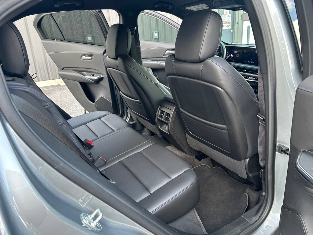 Used 2024 Cadillac XT4 Sport FWD image 28