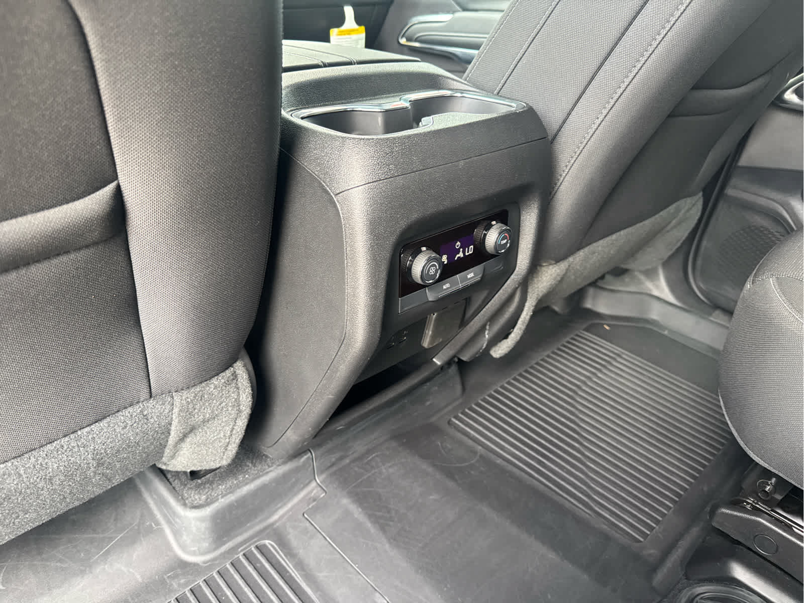 Used 2025 Chevrolet Traverse LT w/ Driver Confidence Package FWD image 35